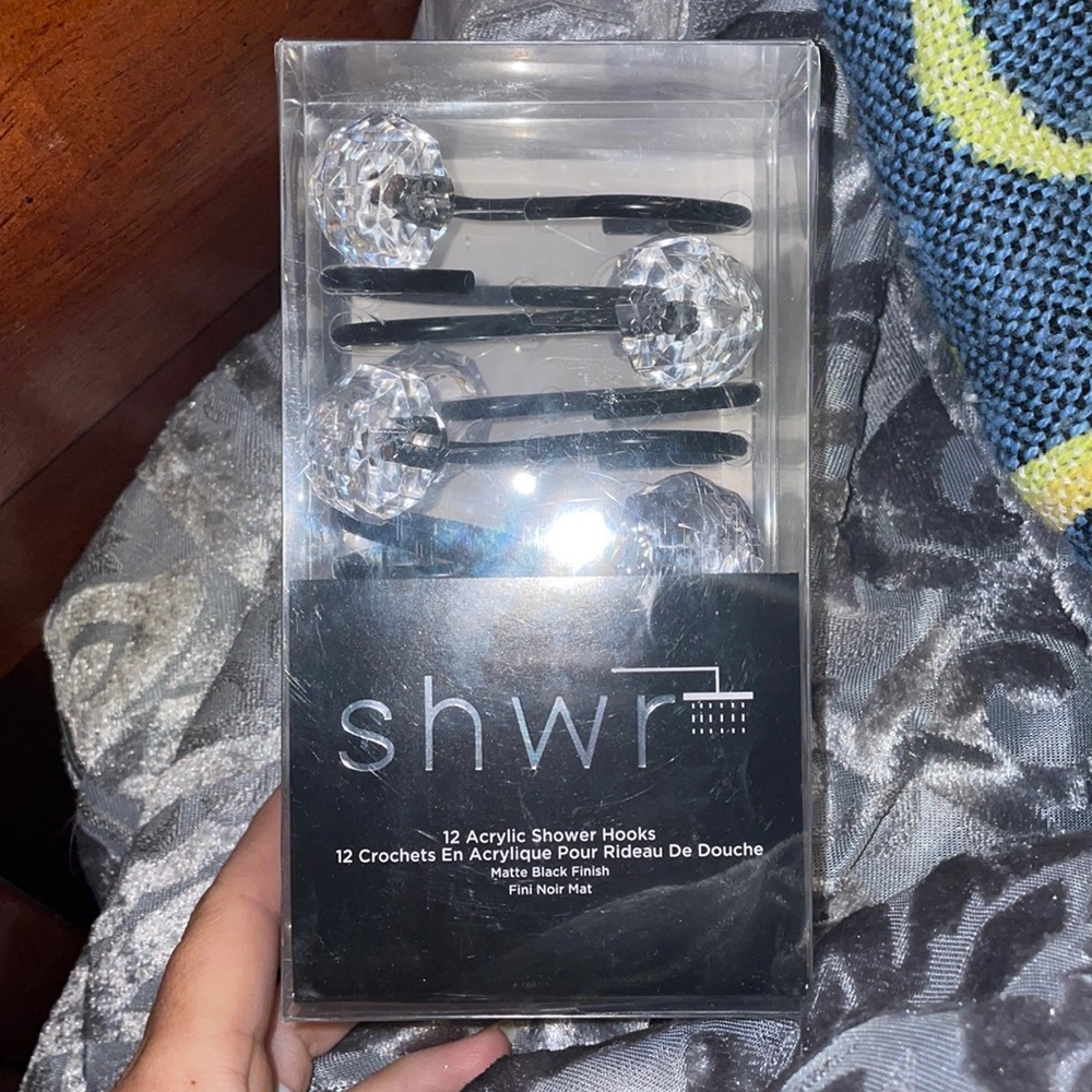 12 acrylic shower hooks